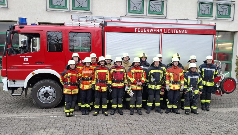 Lehrgänge zur Grundausbildung und Sprechfunker bei Feuerwehren an Rheinschiene erfolgreich